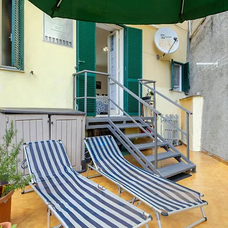 Hostdomus - Casa Floris Alassio