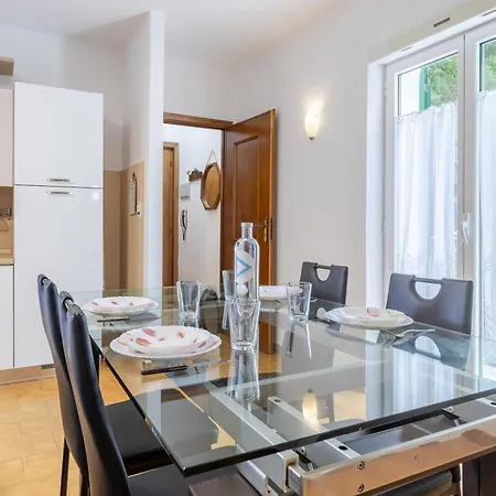 Hostdomus - Casa Floris Appartement *