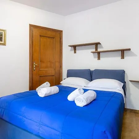 Hostdomus - Casa Floris *